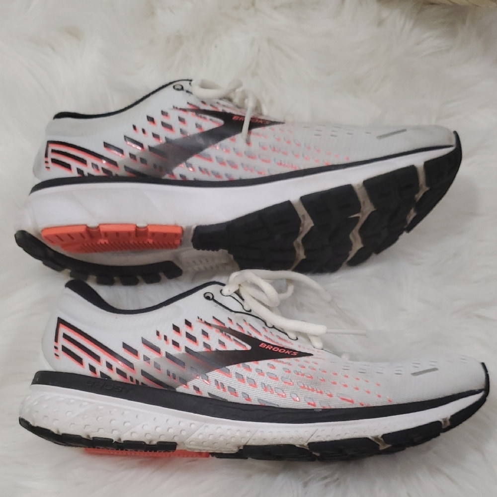 Brooks Ghost 13 White and Red Womens Running Sneakers - Picture 8 of 16